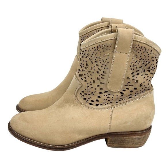 Sundance Shoes - Sundance Tan Nubuck Laser Cut Pull On Ankle Boots size: IT 37 or US 6.5